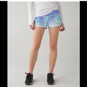 Lululemon Speed Short 2.5" in Wind Chill White Lullaby / Lullaby / Ray